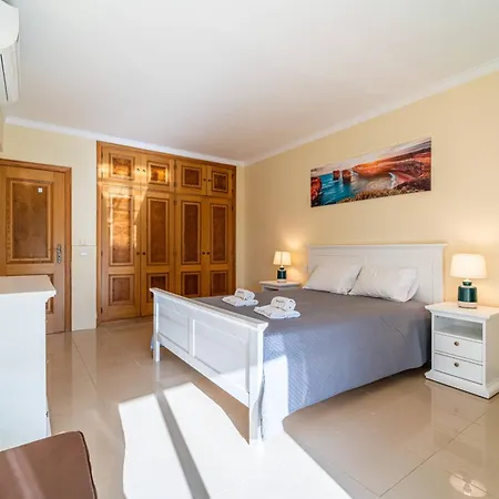 Blue Horizon By Hellovacations * Албуфейра